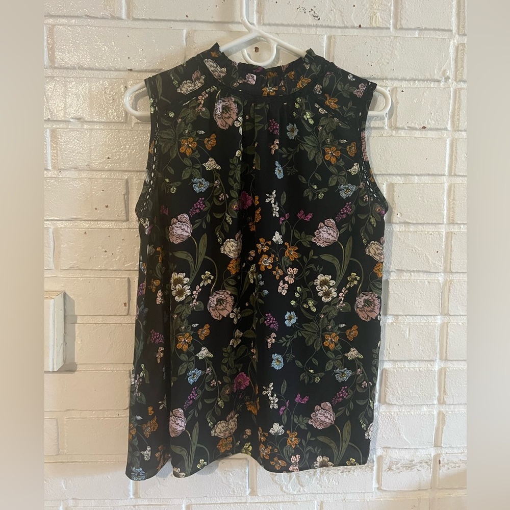 #73 Loft floral top - Picture 6 of 9